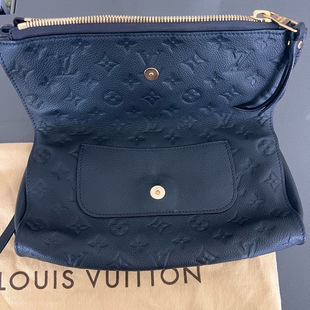 Used Only Once. No Marks Or Scratches. Like New - image 3